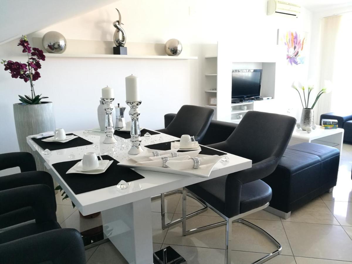 Villa Meli - Apartments Mit Meerblick Μεντουλίν Εξωτερικό φωτογραφία