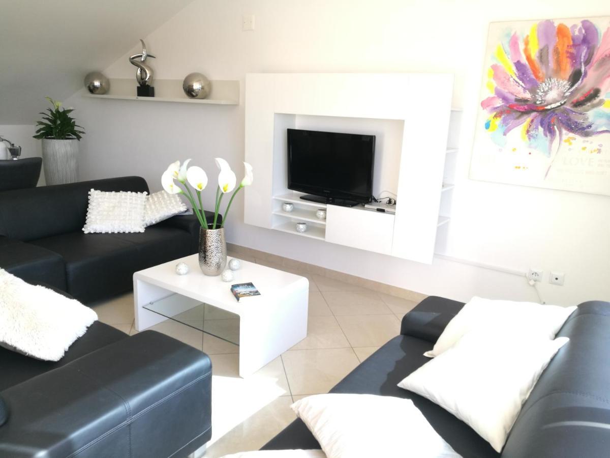 Villa Meli - Apartments Mit Meerblick Μεντουλίν Εξωτερικό φωτογραφία