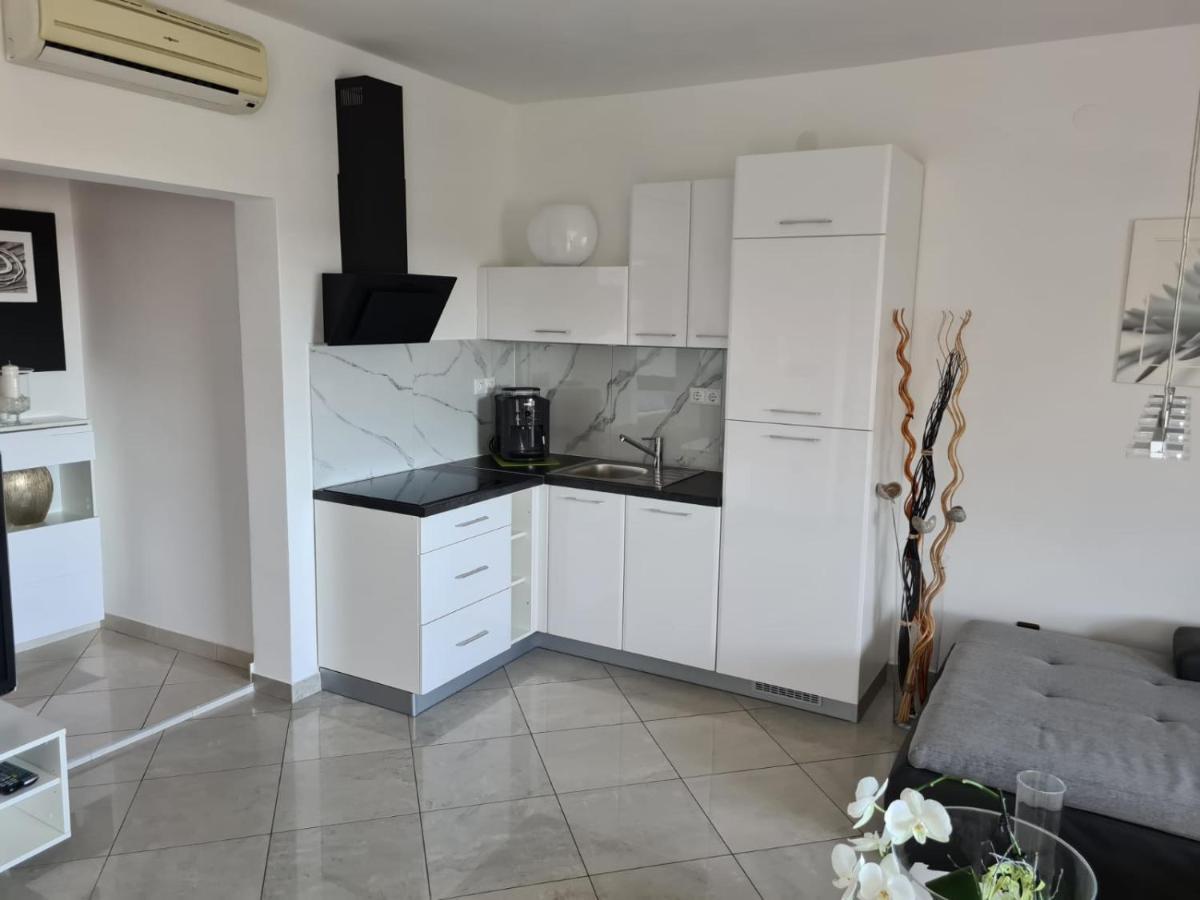 Villa Meli - Apartments Mit Meerblick Μεντουλίν Εξωτερικό φωτογραφία