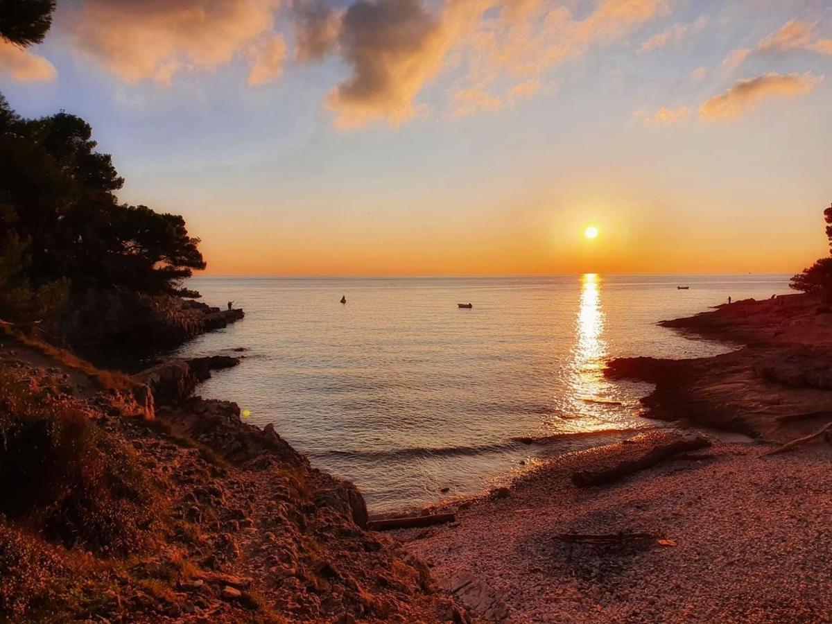 Villa Meli - Apartments Mit Meerblick Μεντουλίν Εξωτερικό φωτογραφία