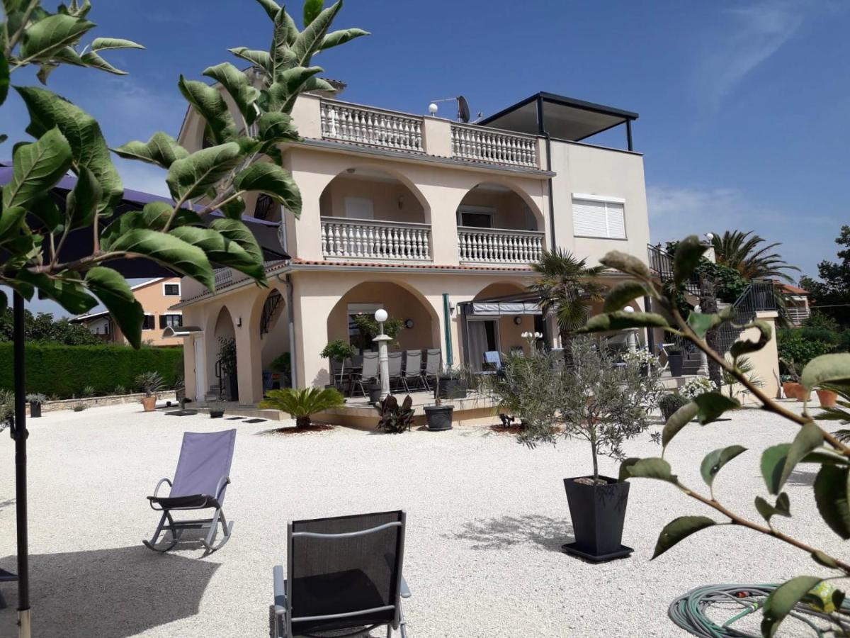 Villa Meli - Apartments Mit Meerblick Μεντουλίν Εξωτερικό φωτογραφία