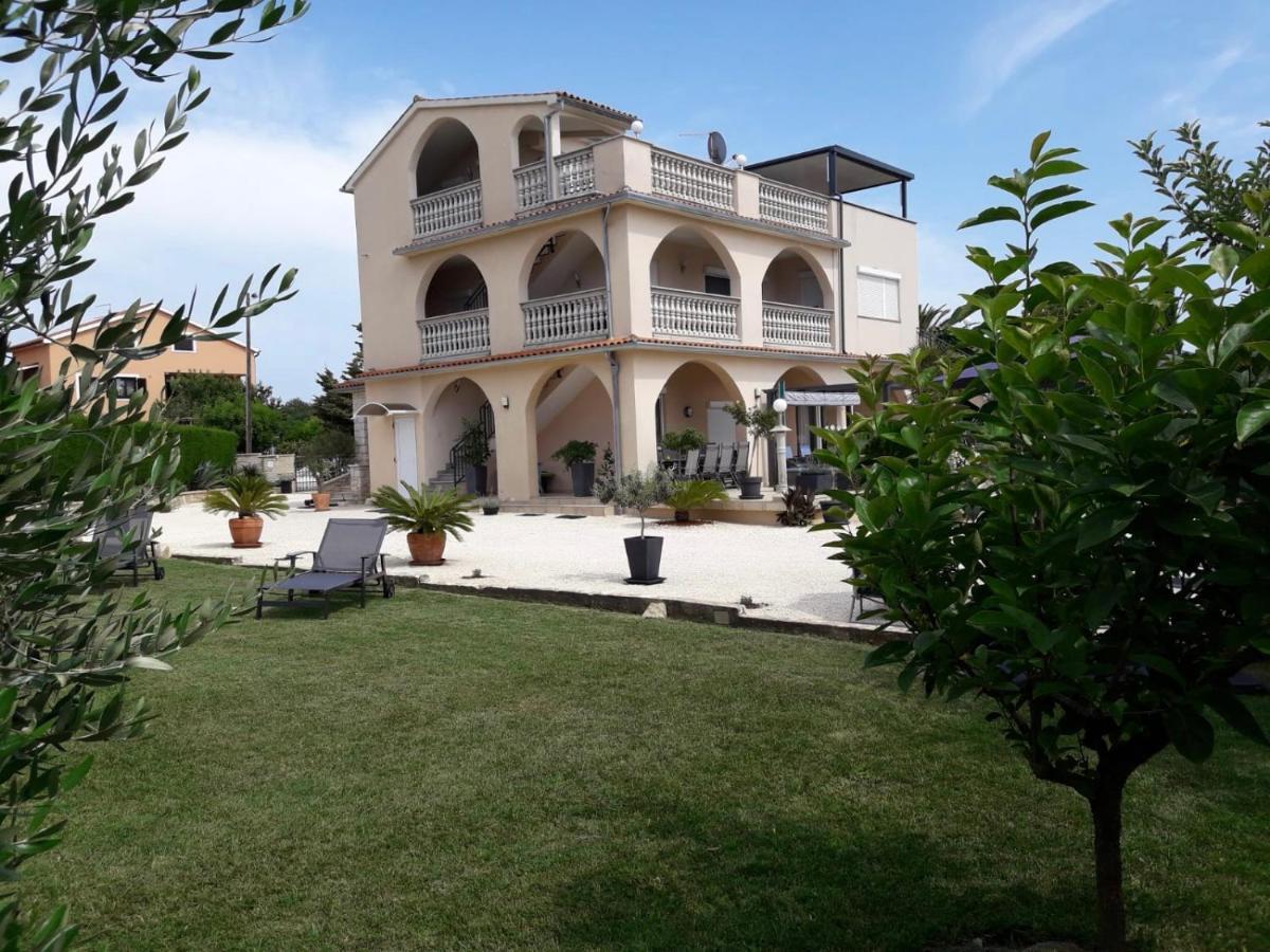 Villa Meli - Apartments Mit Meerblick Μεντουλίν Εξωτερικό φωτογραφία