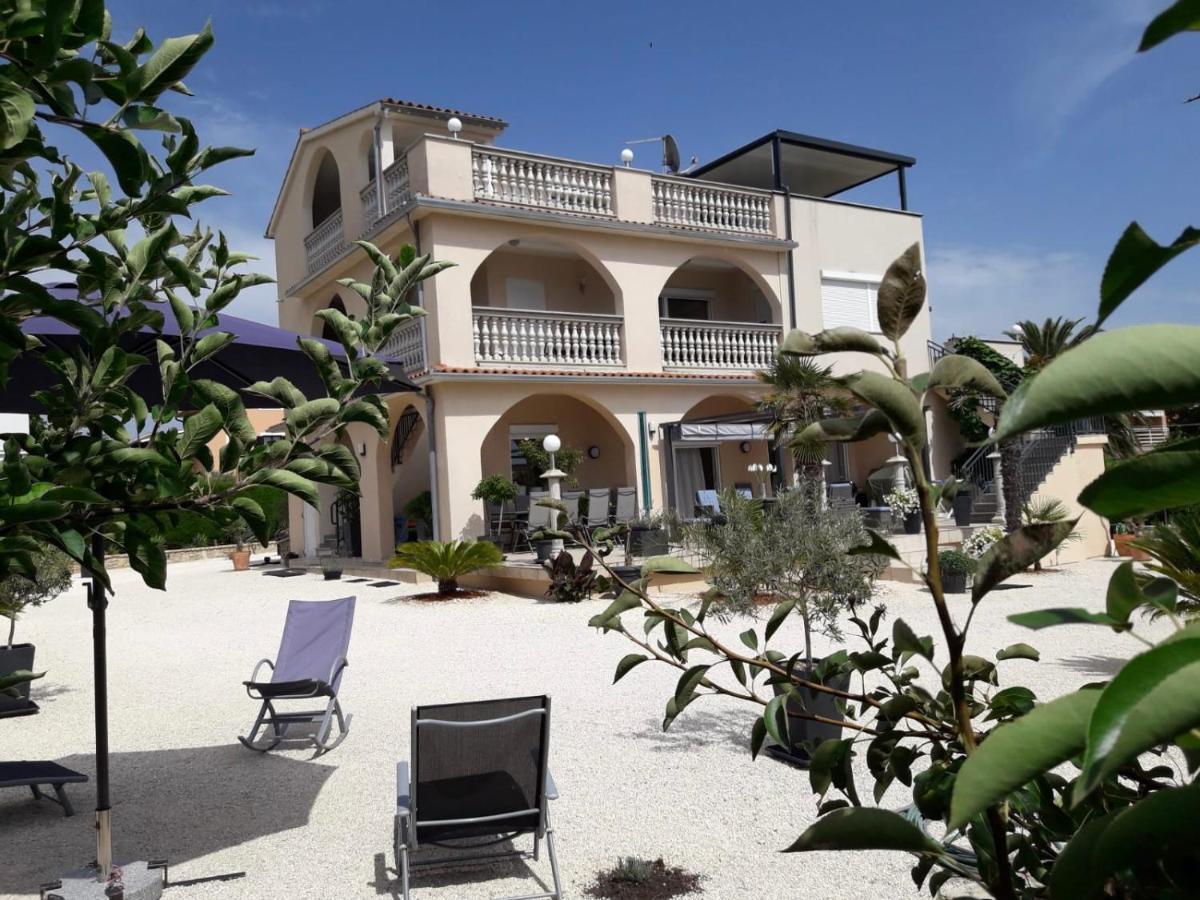 Villa Meli - Apartments Mit Meerblick Μεντουλίν Εξωτερικό φωτογραφία