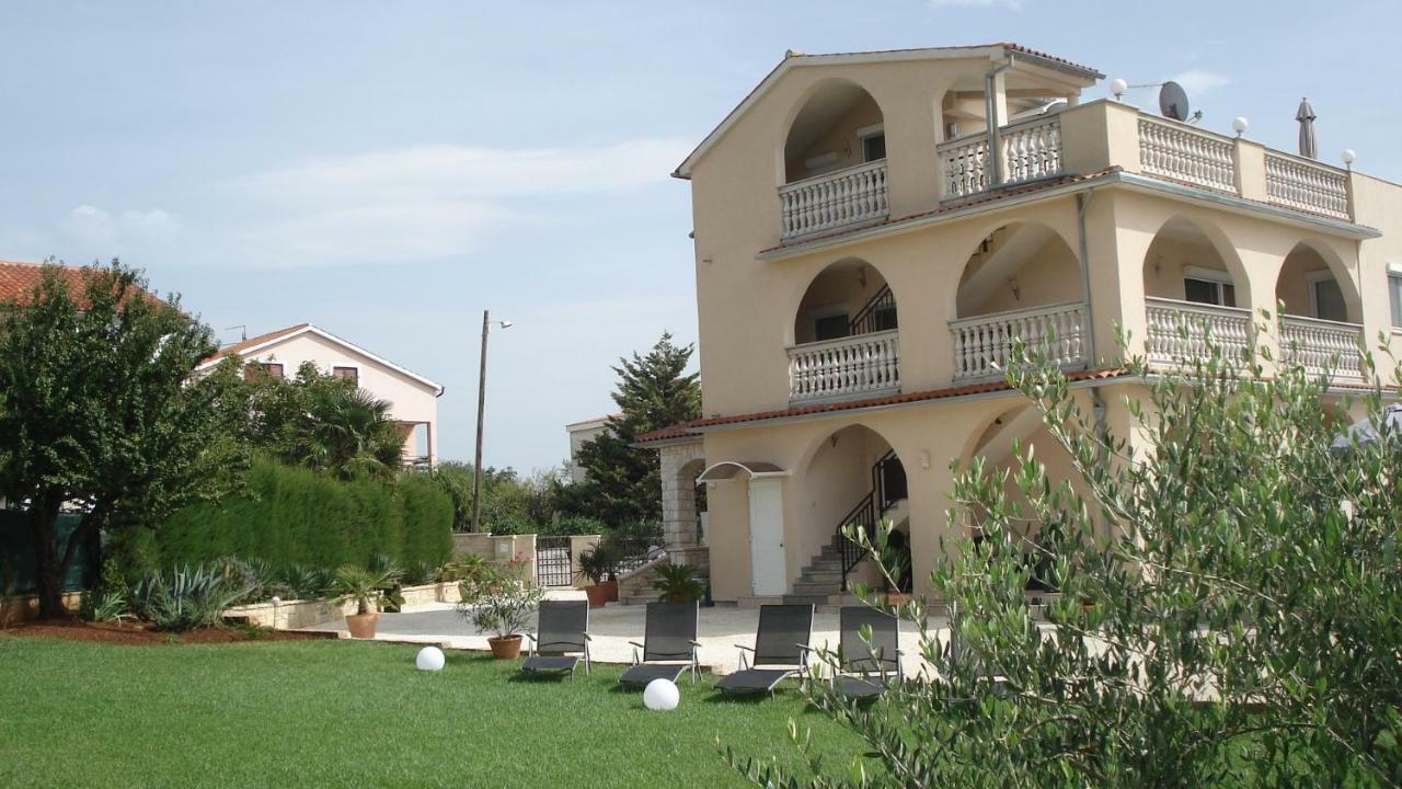 Villa Meli - Apartments Mit Meerblick Μεντουλίν Εξωτερικό φωτογραφία