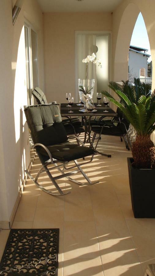 Villa Meli - Apartments Mit Meerblick Μεντουλίν Εξωτερικό φωτογραφία
