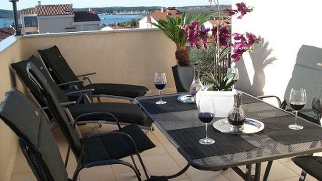 Villa Meli - Apartments Mit Meerblick Μεντουλίν Εξωτερικό φωτογραφία