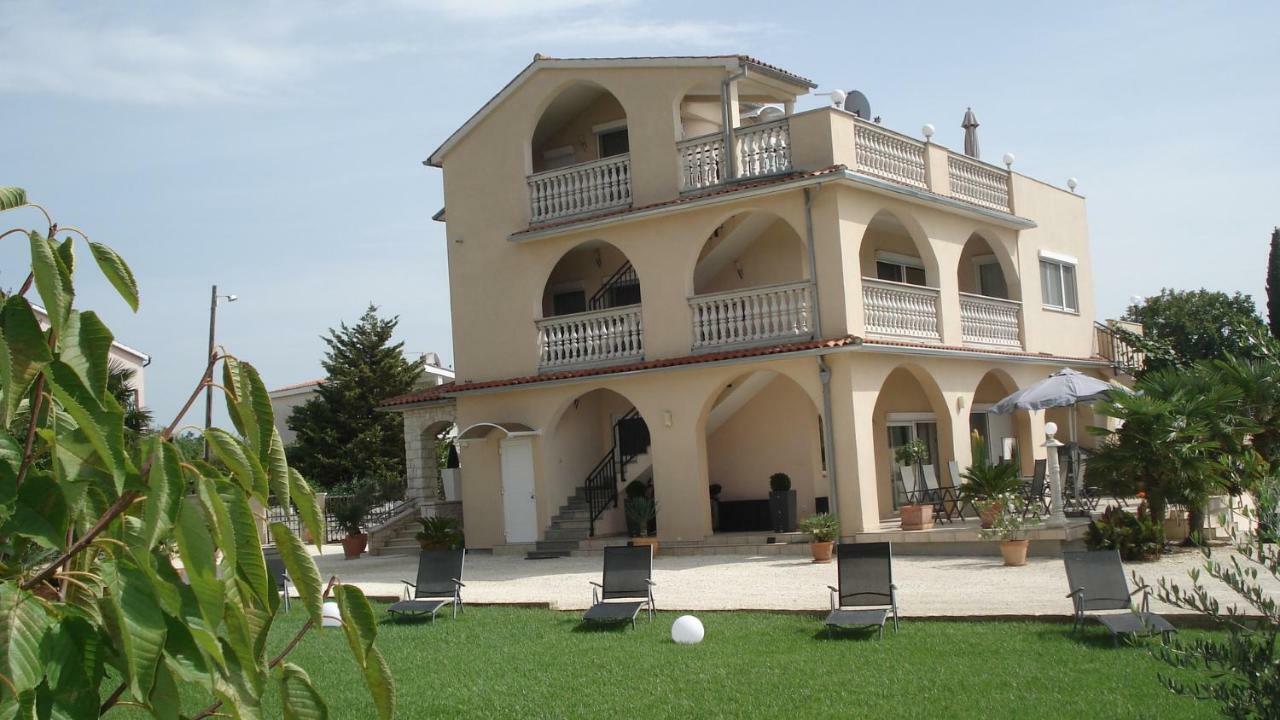 Villa Meli - Apartments Mit Meerblick Μεντουλίν Εξωτερικό φωτογραφία